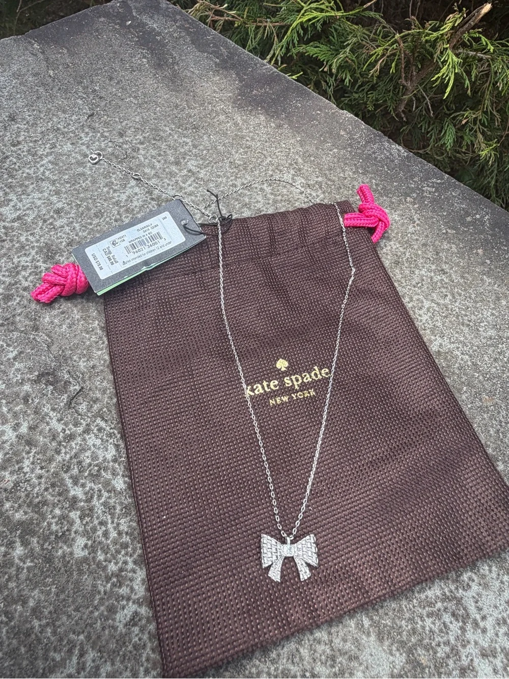 kate spade Silver Textured Bow Pendant Necklace With Dust Bag (NWT)